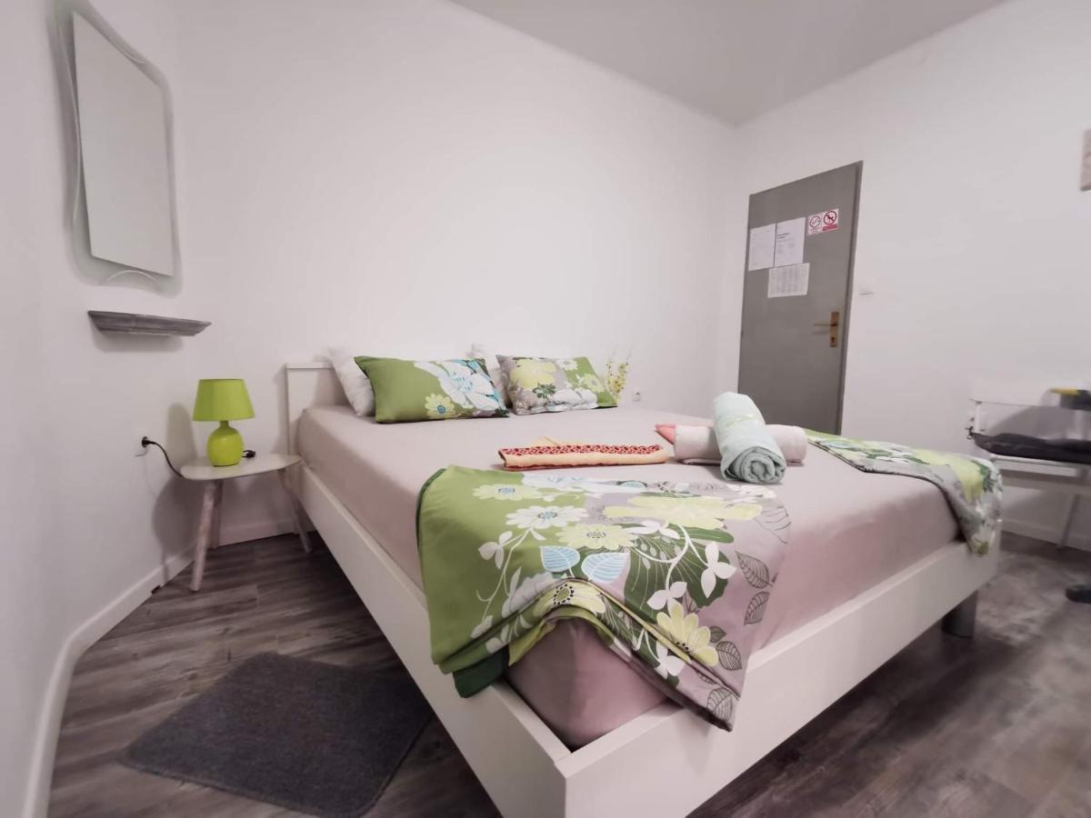 The Palace Mattiazzi Room Σίμπενικ Εξωτερικό φωτογραφία